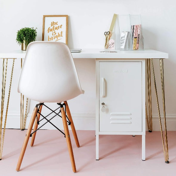 SHORTY LOCKER IN WHITE BY MUSTARD MADE