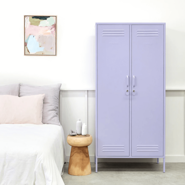 The Twinny in Lilac in a bedroom