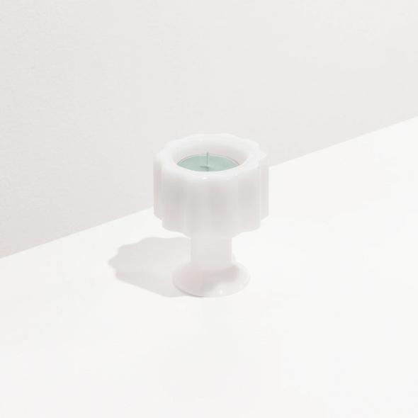 Jade tealight in the Fazeek Wave candle holder