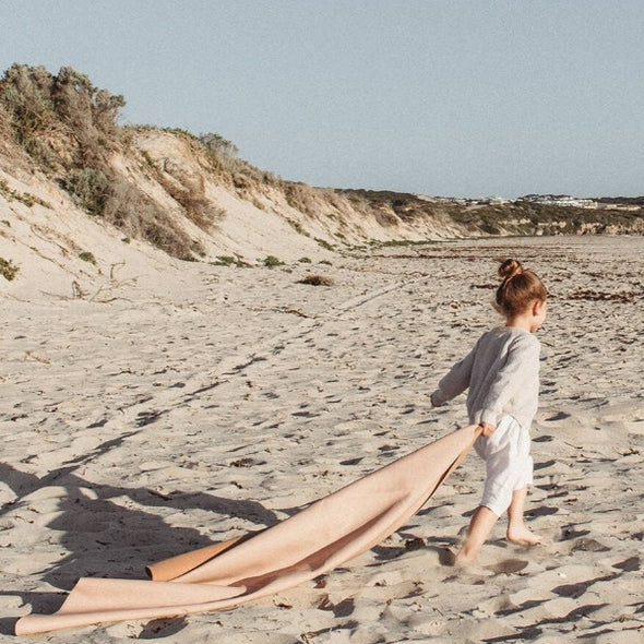 Faemli MAXI mat at the beach